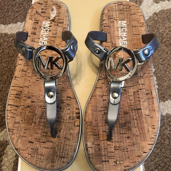 Authentic Michael kors sandals - Picture 1 of 2